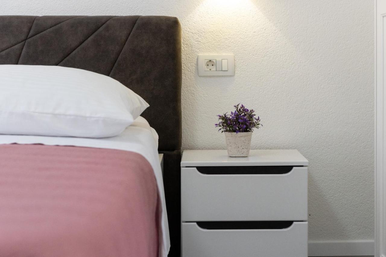 Apartment Vuletin Kaštela Eksteriør bilde