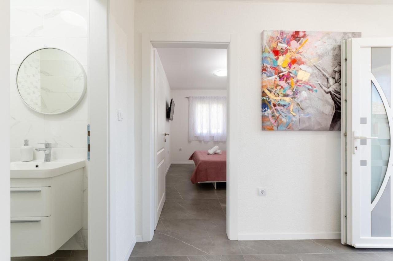 Apartment Vuletin Kaštela Eksteriør bilde