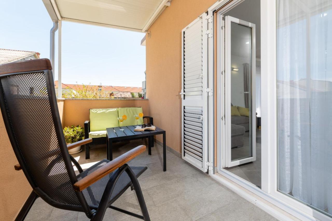 Apartment Vuletin Kaštela Eksteriør bilde
