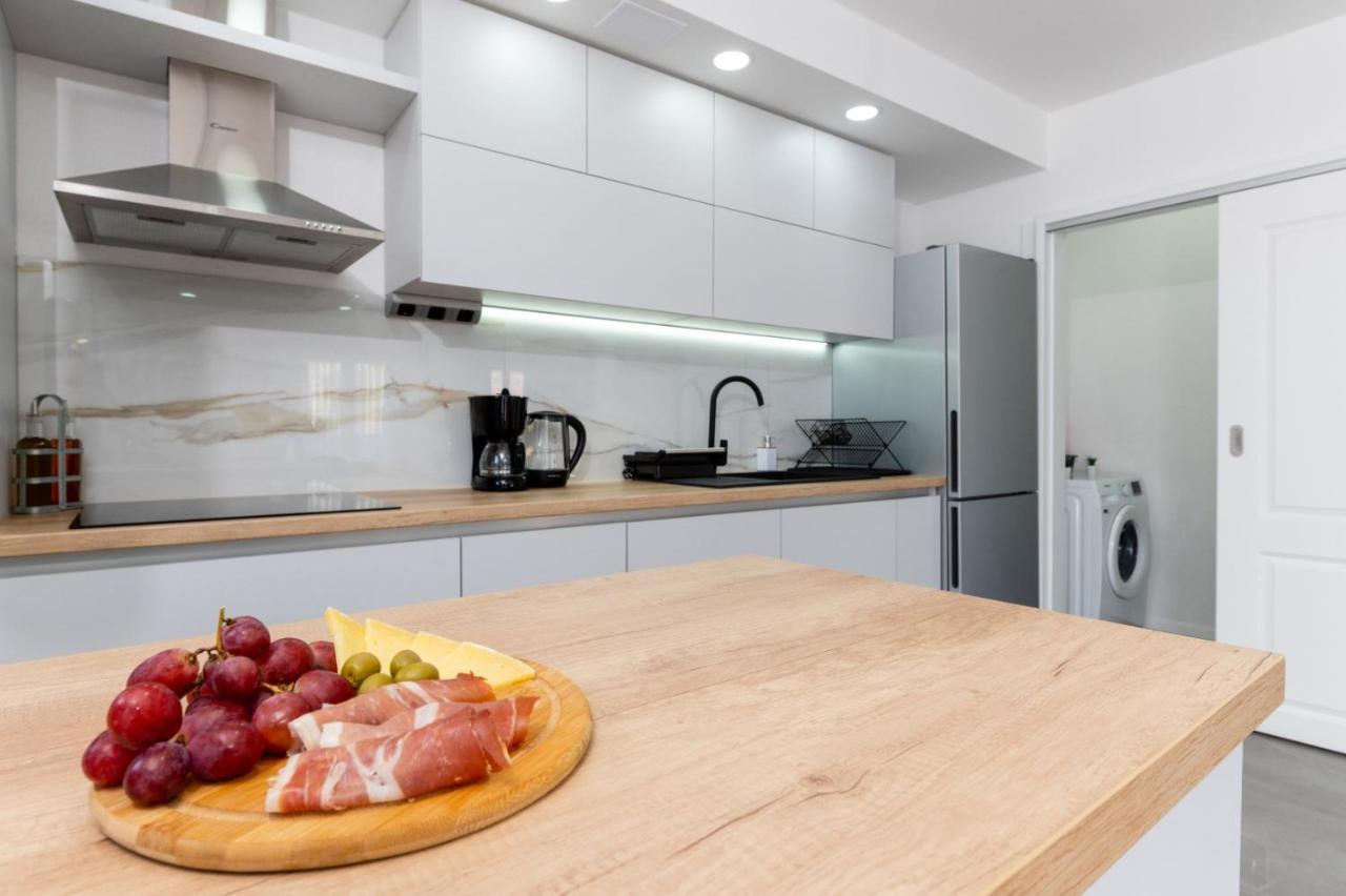 Apartment Vuletin Kaštela Eksteriør bilde
