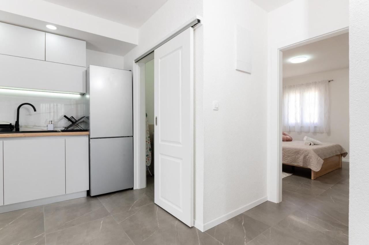 Apartment Vuletin Kaštela Eksteriør bilde